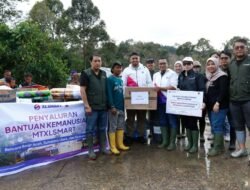 Karyawan XLSMART Salurkan Donasi ke Korban Bencana di Sejumlah Wilayah Sumatera