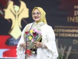 Momentum Hari Ibu, Penghargaan Kepemimpinan Perempuan Telkom Diraih Dian Siswarini