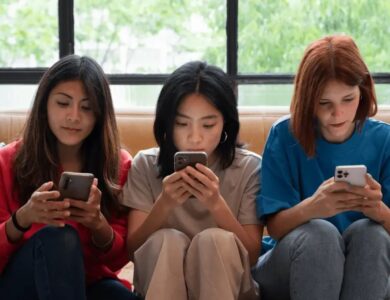 Tiga Ponsel 5G Terbaik 2025 yang Masih Ngebut dan Layak Dibeli di 2026