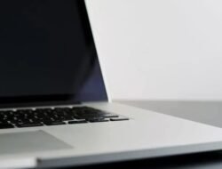 WiFi Lemot di Flat? 5 Cara Mengatasi Buffering Internet Tanpa Perlu Ganti Provider